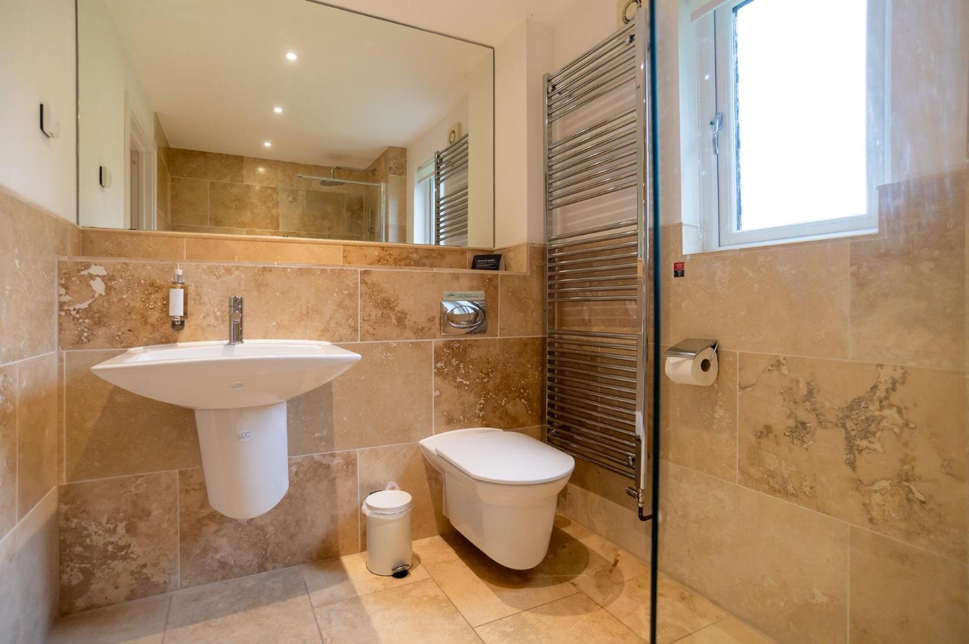 Luxurious 4 Bedroom New England Style - Trewhiddle V17 * St Austell