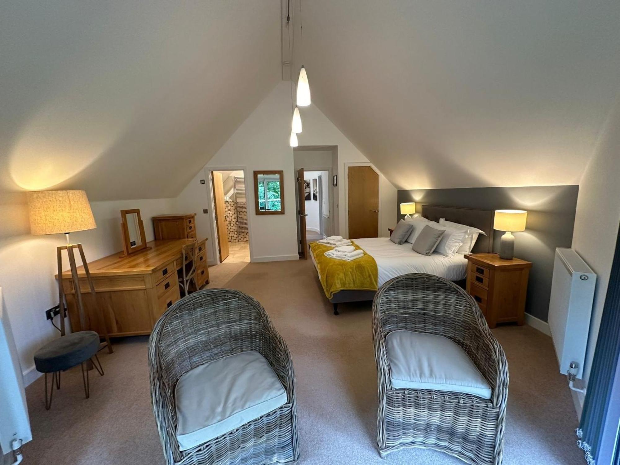 Luxurious 4 Bedroom New England Style - Trewhiddle V17 * St Austell